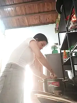 Ivy Trix2 online show from 03.14.26