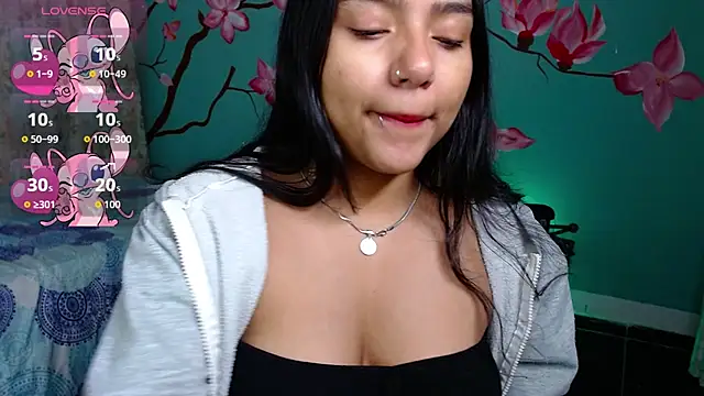 Snapshot of NoelleVireaux chatting on 04.10.26 NoelleVireaux online show from 04.10.26