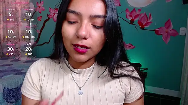 Snapshot of NoelleVireaux chatting on 04.13.26 NoelleVireaux online show from 04.13.26