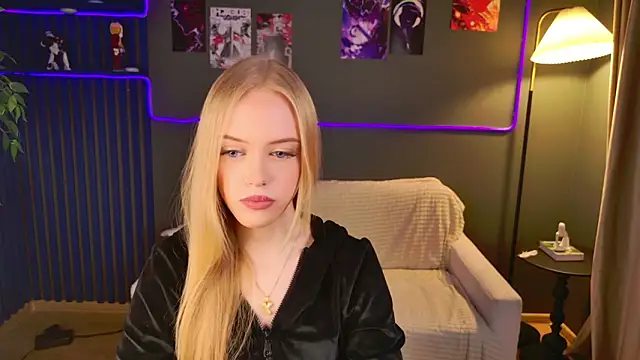 Snapshot of Dear_Tessa chatting on 02.27.26 Dear Tessa online show from 02.27.26