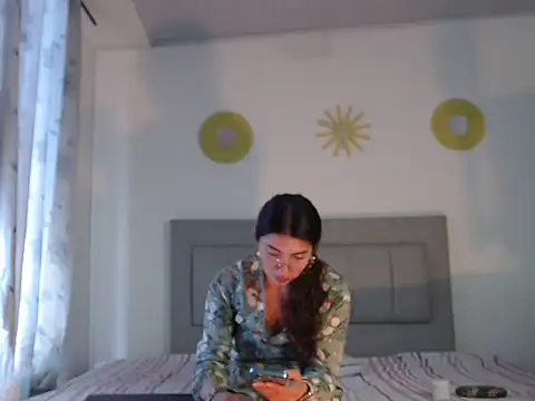 Snapshot of Julietaamado chatting on 05.18.26 Julietaamado online show from 05.18.26