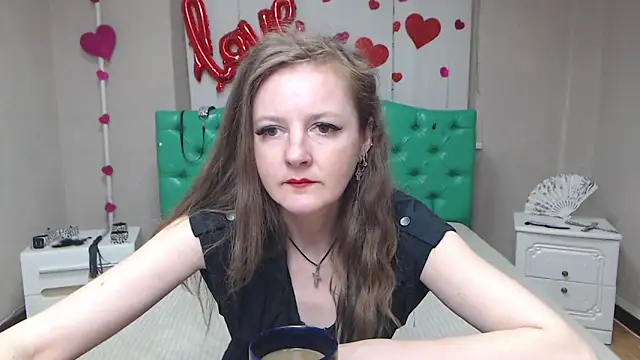 Snapshot of MeganPirs chatting on 04.21.26 MeganPirs online show from 04.21.26
