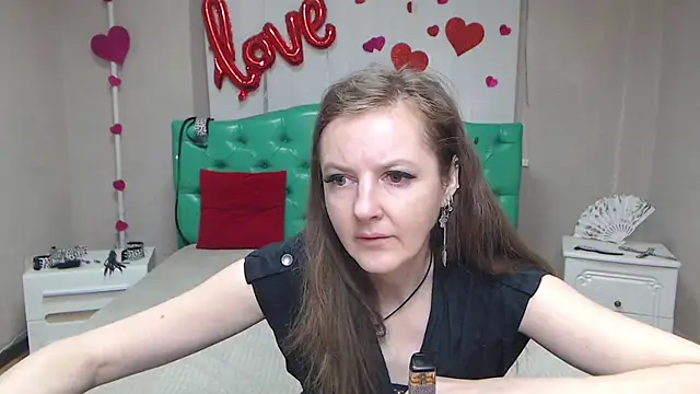 Snapshot of MeganPirs chatting on 04.25.26 MeganPirs online show from 04.25.26