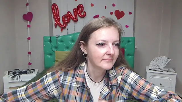 Snapshot of MeganPirs chatting on 05.08.26 MeganPirs online show from 05.08.26