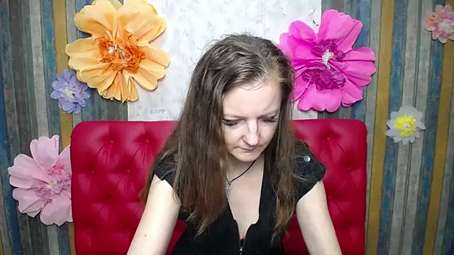 Snapshot of MeganPirs chatting on 05.11.26 MeganPirs online show from 05.11.26