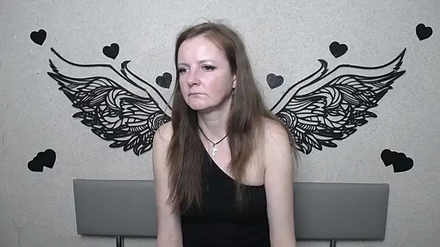 Snapshot of MeganPirs chatting on 05.19.26 MeganPirs online show from 05.19.26