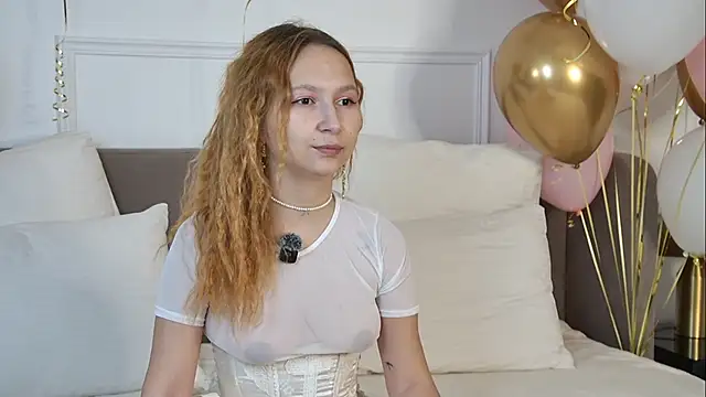 Snapshot of JassyCollins chatting on 05.20.26 JassyCollins online show from 05.20.26