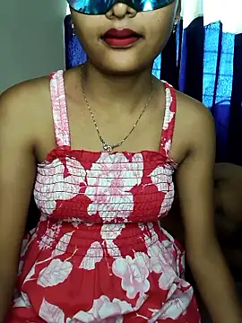 Snapshot of Sweet_Cpl_ chatting on 05.22.26 Sweet Cpl online show from 05.22.26