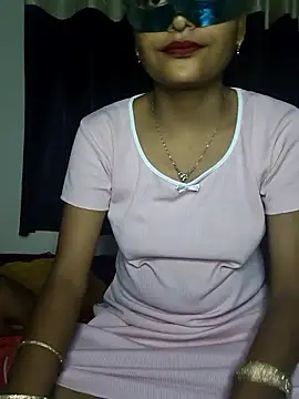 Snapshot of Sweet_Cpl_ chatting on 05.24.26 Sweet Cpl online show from 05.24.26