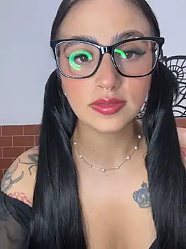 Snapshot of Emily_cute777 chatting on 03.01.26 Emily cute777 online show from 03.01.26