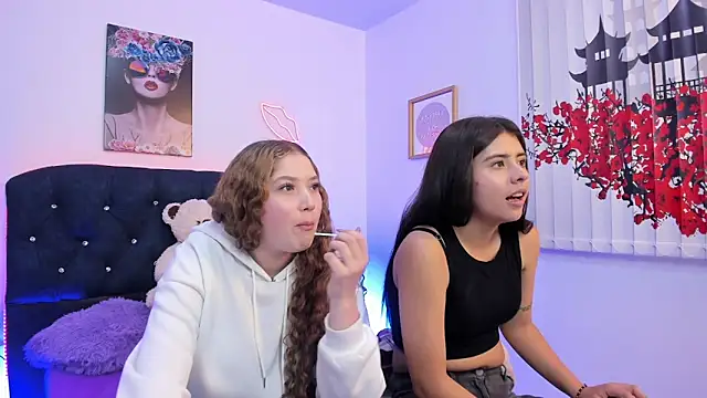 Snapshot of valeria_and_zoe chatting on 03.02.26 valeria and zoe online show from 03.02.26