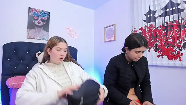 valeria and zoe online show from 03.04.26