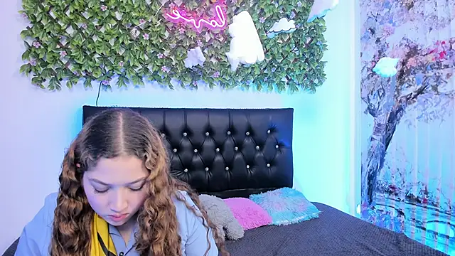 valeria and zoe online show from 04.14.26