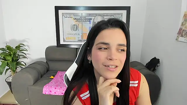 LucianaMoreaux online show from 03.02.26