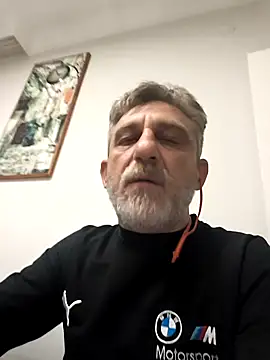 Snapshot of arelll34 chatting on 02.25.26 arelll34 online show from 02.25.26