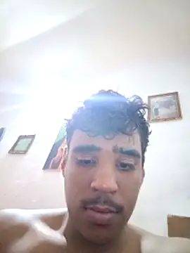 Snapshot of luis230436 chatting on 03.27.26 luis230436 online show from 03.27.26