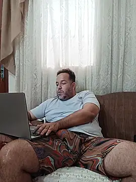 Snapshot of UrsoBissexualPauGrosso chatting on 04.03.26 UrsoBissexualPauGrosso online show from 04.03.26