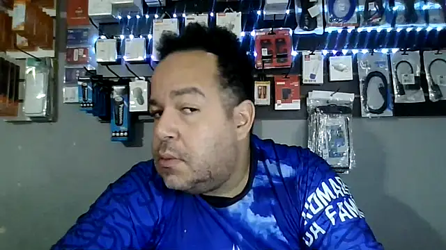 Snapshot of UrsoBissexualPauGrosso chatting on 04.16.26 UrsoBissexualPauGrosso online show from 04.16.26