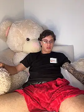 EXCLUSIVE8 online show from 04.05.26