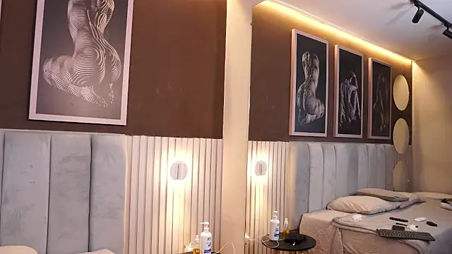 TianBrooks online show from 04.07.26