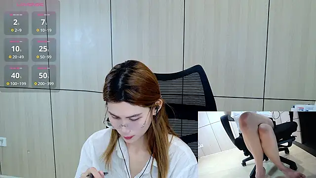 Snapshot of zhen-68 chatting on 04.22.26 zhen-68 online show from 04.22.26