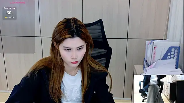 Snapshot of zhen-68 chatting on 05.06.26 zhen-68 online show from 05.06.26