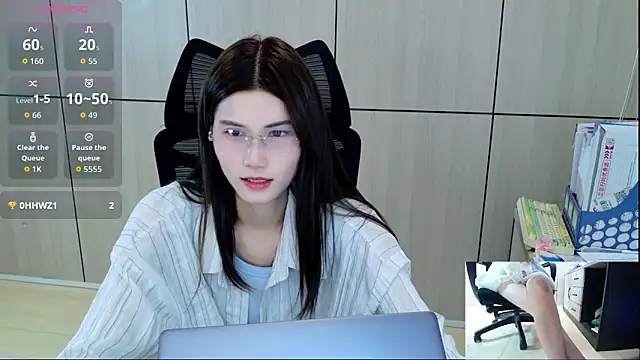 Snapshot of zhen-68 chatting on 05.12.26 zhen-68 online show from 05.12.26