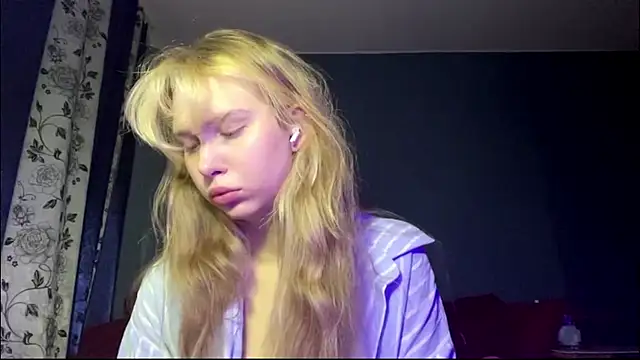 ShariLappas online show from 04.12.26