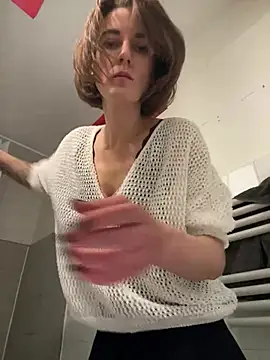 Kamorana online show from 04.11.26