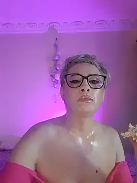 LunaBlaise online show from 05.12.26