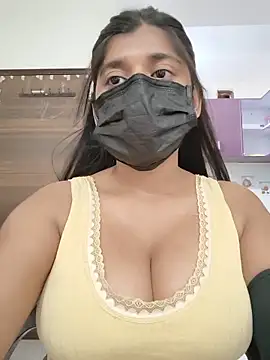 Snapshot of Kushi_12 chatting on 06.18.26 Kushi 12 online show from 06.18.26