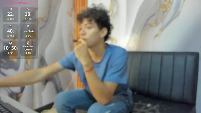 Snapshot of MiaBella_and_Max chatting on 03.03.26 MiaBella and Max online show from 03.03.26