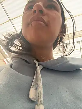 Snapshot of LilyRossi_ chatting on 06.17.26 LilyRossi online show from 06.17.26
