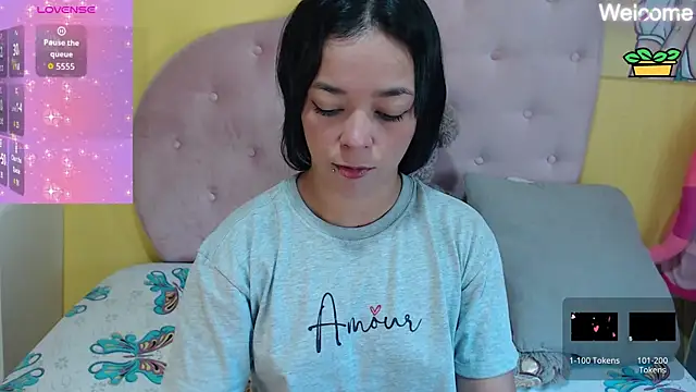 Snapshot of Sophiiee_Gray chatting on 05.05.26 Sophiiee Gray online show from 05.05.26