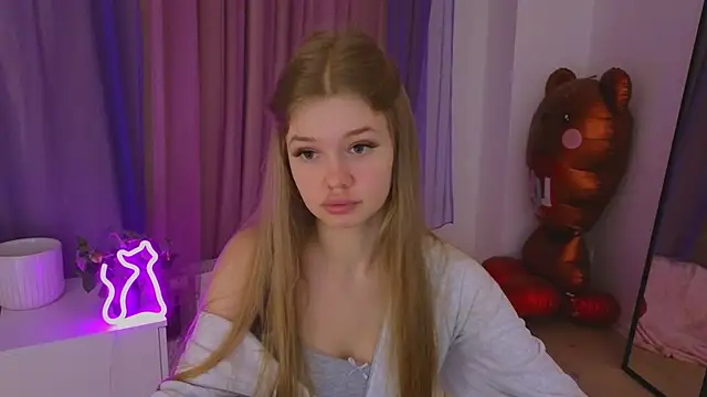 Snapshot of belrinaa chatting on 05.21.26 belrinaa online show from 05.21.26