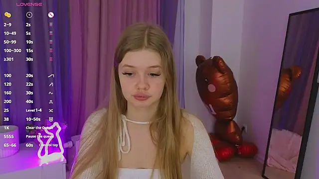 Snapshot of belrinaa chatting on 06.18.26 belrinaa online show from 06.18.26