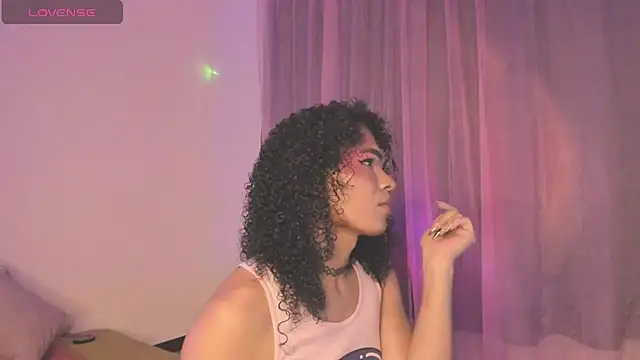 V-nus online show from 04.06.26