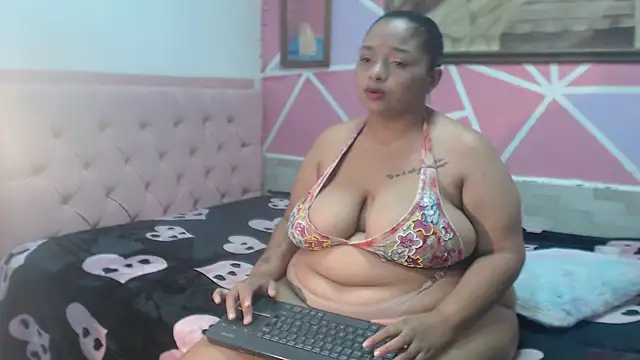 Snapshot of Doll_rihana chatting on 06.02.26 Doll rihana online show from 06.02.26