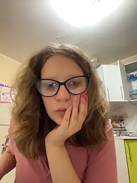 Snapshot of Luminosa chatting on 03.02.26 Luminosa online show from 03.02.26