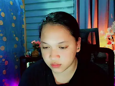 Snapshot of Sweet_coleen chatting on 04.05.26 Sweet coleen online show from 04.05.26