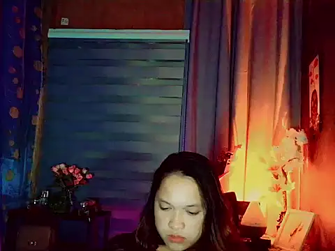Snapshot of Sweet_coleen chatting on 04.11.26 Sweet coleen online show from 04.11.26