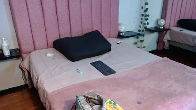 Snapshot of SaraLjordad chatting on 06.08.26 SaraLjordad online show from 06.08.26