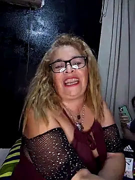 Snapshot of momismilf544 chatting on 05.08.26 momismilf544 online show from 05.08.26