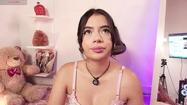 ema parkerr online show from 04.13.26