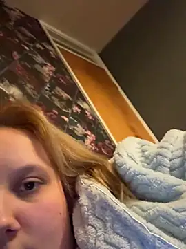 Snapshot of SassieBlondie chatting on 02.27.26 SassieBlondie online show from 02.27.26