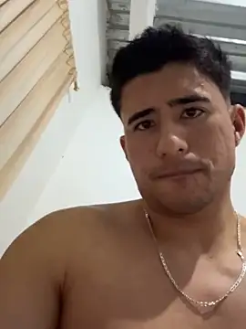 Snapshot of David-latinlover chatting on 05.12.26 David-latinlover online show from 05.12.26