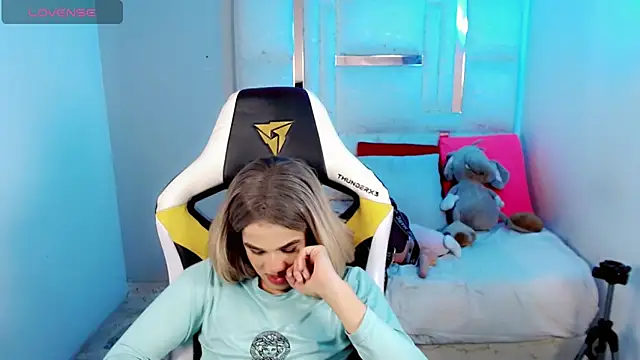 Sophiaa doll  online show from 03.27.26