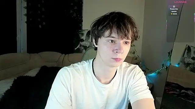 Snapshot of AnthonyCuutie chatting on 05.01.26 AnthonyCuutie online show from 05.01.26