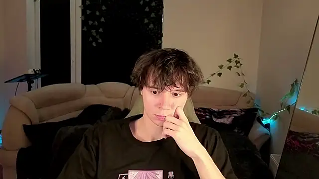 Snapshot of AnthonyCuutie chatting on 05.08.26 AnthonyCuutie online show from 05.08.26