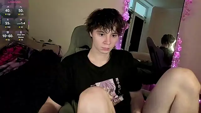 Snapshot of AnthonyCuutie chatting on 05.10.26 AnthonyCuutie online show from 05.10.26